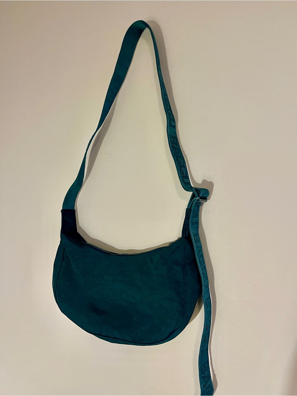 Brand New Baggu Small Nylon Crescent Bag in Deep Sea